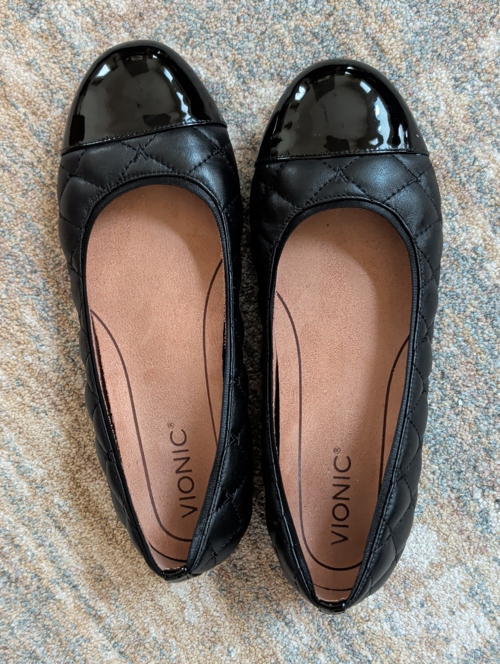 Size 8 Vionic Black Quilted Cap-Toe Ballet Flats, Like New!